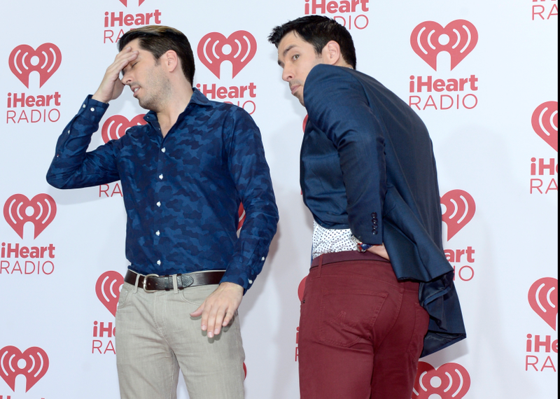 Illustration for article titled Photos of the Property Brothers Posing
